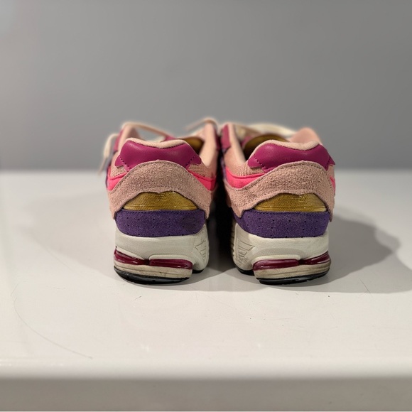 New Balance 2002R - Picture 5 of 5